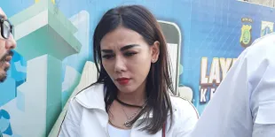 Terkait Perdagangan Senjata Api Ilegal, Bebby Fey Jalani Pemeriksaan