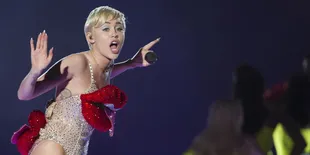 Terkuak, Gelandangan Yang 'Dikencani' Miley Cyrus Ternyata ...