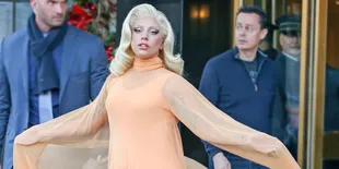 Terlalu Seksi, Pakaian Dalam Lady Gaga Tertangkap Kamera