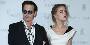 Terlalu Sibuk, Bulan Madu Johnny Depp - Amber Heard Tertunda