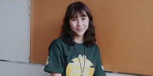 Terlibat Film 'KKN DI DESA PENARI', Adinda Thomas Nangis Ketakutan Dililit Ular Sanca