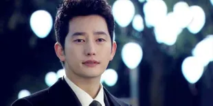 Terlibat Sesi Foto, Park Shi Hoo Comeback?