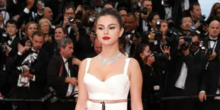 Terlihat Akrab di Red Carpet, Selena Gomez Sebut Bakal Menikah Dengan Bill Murray