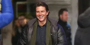 Terlihat Kasmaran, Inikah Si Cantik Pacar Baru Tom Cruise?