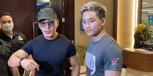 Ternyata Ini Alasan Deddy Cobuzier Tak Hadiri Pemakaman Ibunda Kalina Ocktaranny