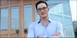 Ternyata, Mike Lewis Pernah Ambil Side Job Jadi Waiter Restoran!