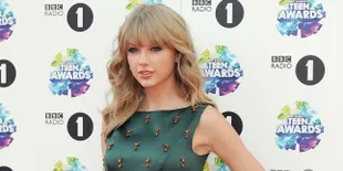 Ternyata, Taylor Swift Sangat Dekat Dengan Orangtuanya