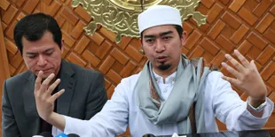 Tertahan di Bandara Changi, Ustaz Solmed Tak Dapat Bantuan KBRI