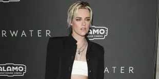 Tertangkap Jalan Bareng Pacar Wanitanya, Kristen Stewart 'Lupa' Kancingkan Baju