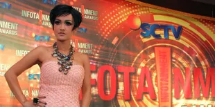 Tertangkap Kejaksaan, Julia Perez Berjilbab?