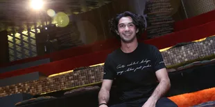 Tertantang Memerankan Chairil Anwar, Reza Rahadian Hafalkan Puisi Yang Sangat Banyak