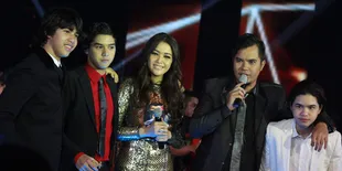 Bukan Mulan, SMS Manis Dhani Bikin Maia Marah!