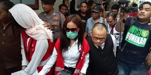 Terungkap! Ini Dia Nama Pria Hidung Belang Yang Pesan Vanessa Angel di Surabaya