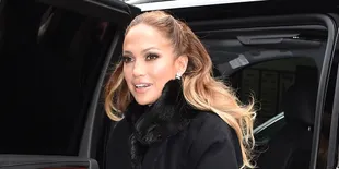 Terungkap! Jennifer Lopez Ternyata Punya 'Saudara Kembar'