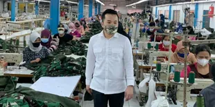 Terus Produksi APD dan Face Shield Untuk Para Tenaga Medis, Stephen Wongso dari Wang Hang Tailor Perang Harga dengan APD Abal-abal