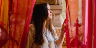 Tetap Seru Selama di Rumah, Putri Titian Kini Jadi Hobi Berkebun dan Ajak Serta Buah Hatinya