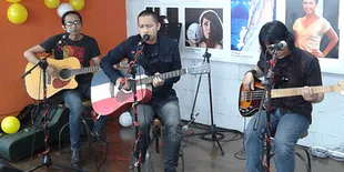 The Rain Cover Lagu Smashing Pumpkins Untuk KapanLagi.com&#174;