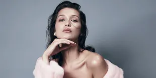The Weeknd Cium Selena, Inikah Cara Bella Hadid 'Balas Dendam'?