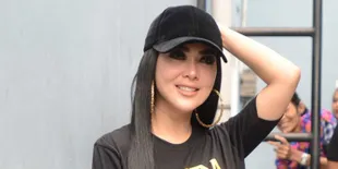 Tiket Konser Terjual Habis, Penonton Bersiap Dimanja Syahrini