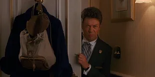 Tim Curry Meninggal Dunia, Luke Evans hingga Carol Burnett Berduka