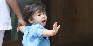 Tingkah Lucu Taimur Ali Khan, Dekap Erat Kaki Saif Ali Khan Tak Mau Lepas