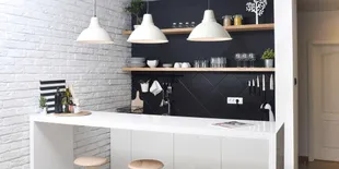 Tips Belanja untuk Wujudkan Mini Bar Favorit Millennial