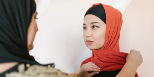 Tips Memilih Warna Hijab Sesuai Skintone agar Terlihat Lebih Cerah dan Menawan di Berbagai Kesempatan
