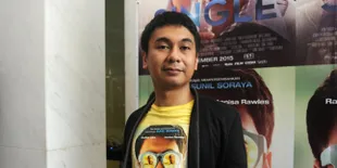 Tips Stand Up Comedy Ala Raditya Dika, Berawal Dari Kegelisahan