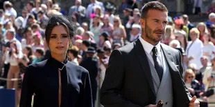 Titip Salam Rindu Buat David Beckham, Victoria Pose Bareng Harper