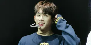 Tolak Wonho Keluar Dari Monsta X, Fans Berkumpul di Depan Gedung Starship Ent