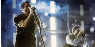 Trent Reznor Umpat Produser Grammy