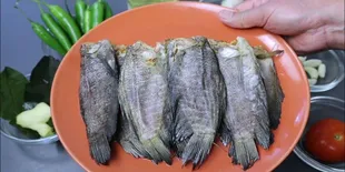 Trik Ampuh Kurangi Asin pada Ikan Asin, Hanya Pakai Bahan Ini di Rumah