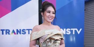 Tulis Komentar Tak Menyenangkan, Pihak Via Vallen Somasi MUA Reyza Carlos