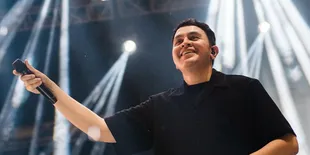 Tulus Sulap Panggung The Sound Project Vol 8 Jadi Arena Karaoke Massal