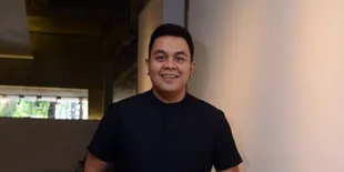 Tulus Tak Bisa Datang ke Pernikahan Raisa dan Hamish Daud, Kenapa?