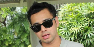 Tunggu Tamu Raffi Ahmad, Awak Media Main Domikado