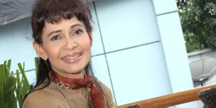 Tuntut Hak Asuh Anak, Pencitraan Venna Melinda?