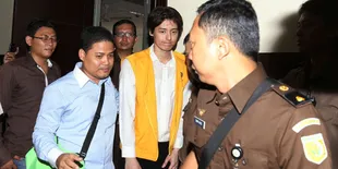 Tuntutan Ringan Tak Membuat Roger Danuarta Senang