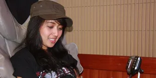 Tur Kotak 8 Hari 8 Kota, Chua Mabuk Darat