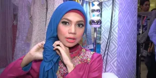 Tutorial Hijab Ala Indah Nevertari, Simple Tapi Bisa Buat Pesta