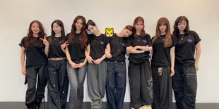 TWICE Jadi Girl Group K-Pop Pertama yang Tampil di Stadion Kai Tak Hongkong