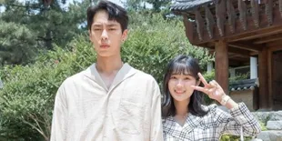 Ucapkan Selamat Ulang Tahun, Lee Jae Wook Posting Foto Manis Bareng Kim Hye Yoon