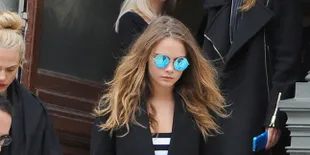 Ulala! Foto Topless Cara Delevingne Hebohkan Internet