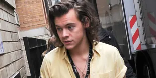 Ultah Ke-22, Harry Styles Jadi Trending Topic Dunia
