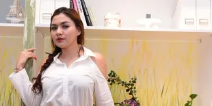 Umrah di Tahun Baru, Vicky Shu Berdoa Soal Jodoh