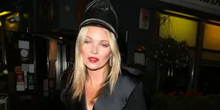 Umur 40 Tahun, Kate Moss Percaya Diri Jadi Bintang Playboy