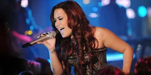 'Unbroken' Buka Konser Demi Lovato di Jakarta