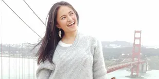 Unggah Foto Lama Pakai Bikini di Pantai, Strechmark di Perut Marshanda Dipuji Netizen