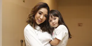 Unggah Foto Masa Kecil, Gisella Anastasia Kayak Kembaran Gempi