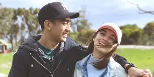Ungkap Rasa Sayang, Chelsea Islan & Daffa Wardhana Saling Tulis Kalimat Romantis!